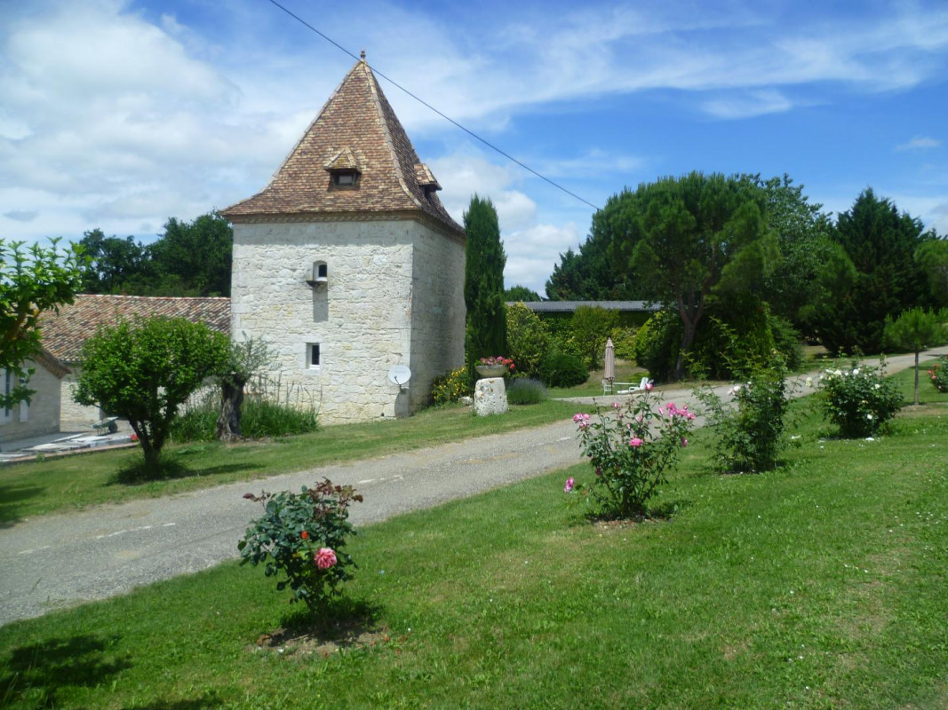 photo 0