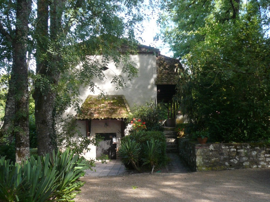 photo 0