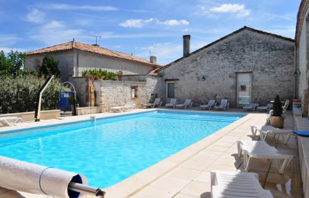 G&icirc;te n&deg;640001 Penne-d'Agenais - Lot-et-Garonne - Piscine 12x6