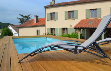 Piscine avec plage de détente Gîte n°937001 Sainte-Colombe-de-Duras - Lot-et-Garonne - Piscine avec plage de détente